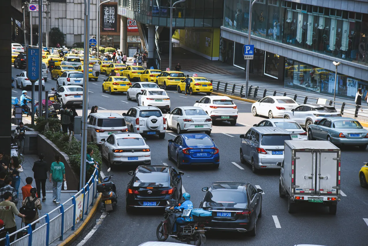 점선과 실선: 끼어들기 시 주의할 점