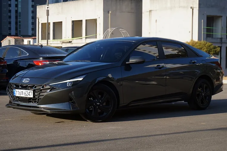 아반떼 CN7 실내 인테리어